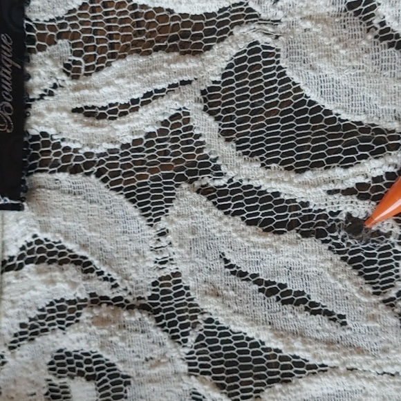 3/$40 BKE Boutique Lace Blouse Size Med - Picture 12 of 12